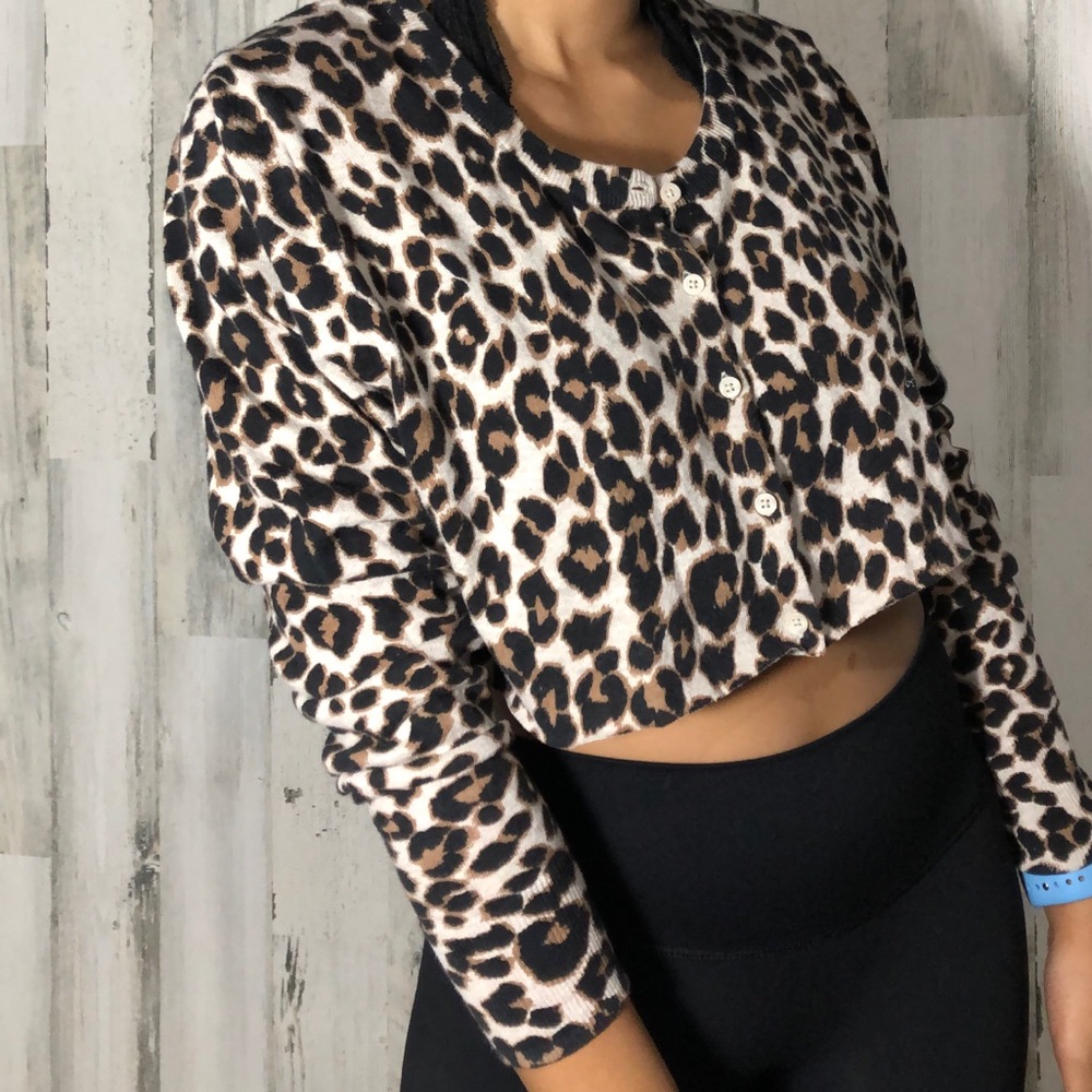 Cheetah button up - Picture 3 of 4